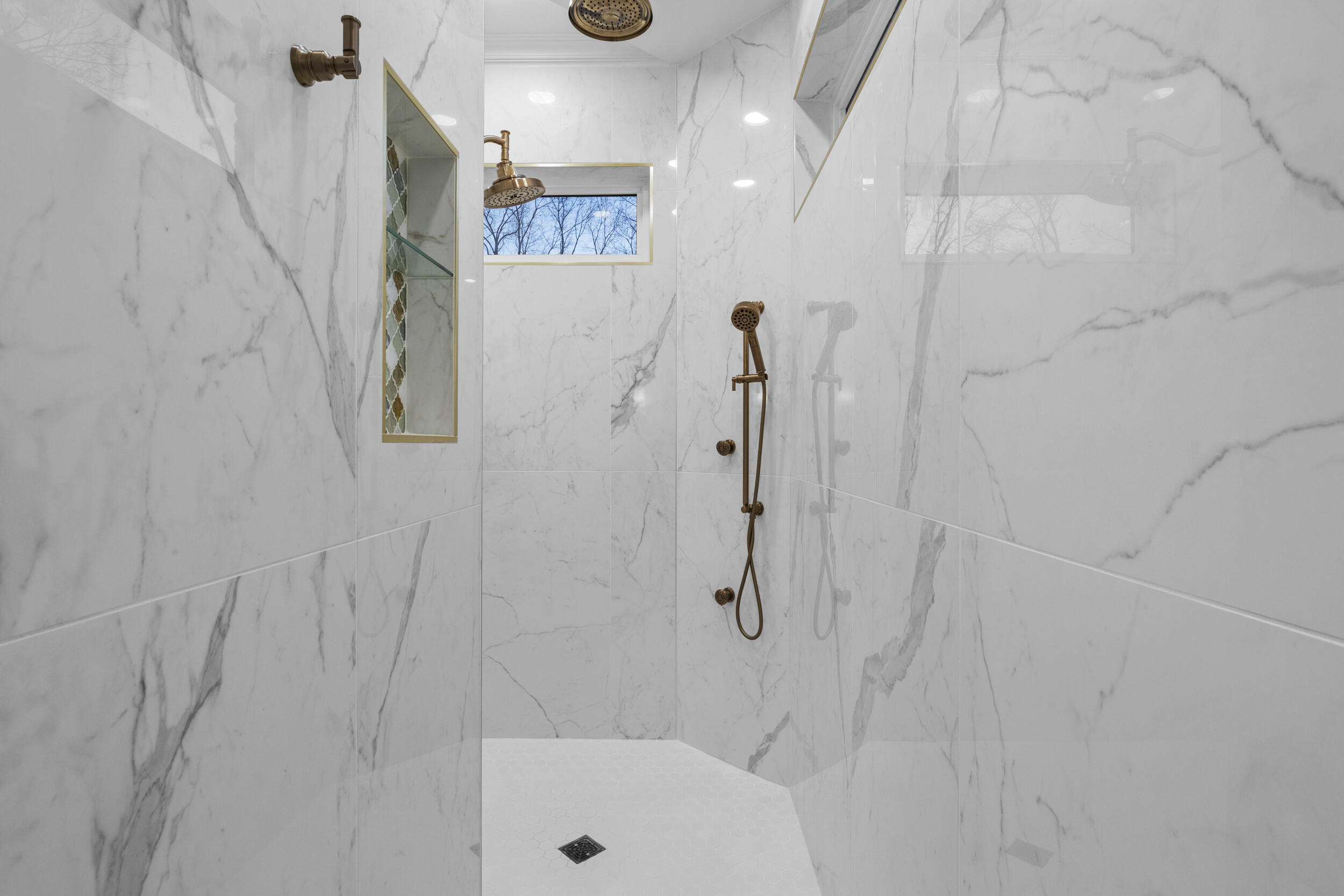 236 E Cambridge Lane