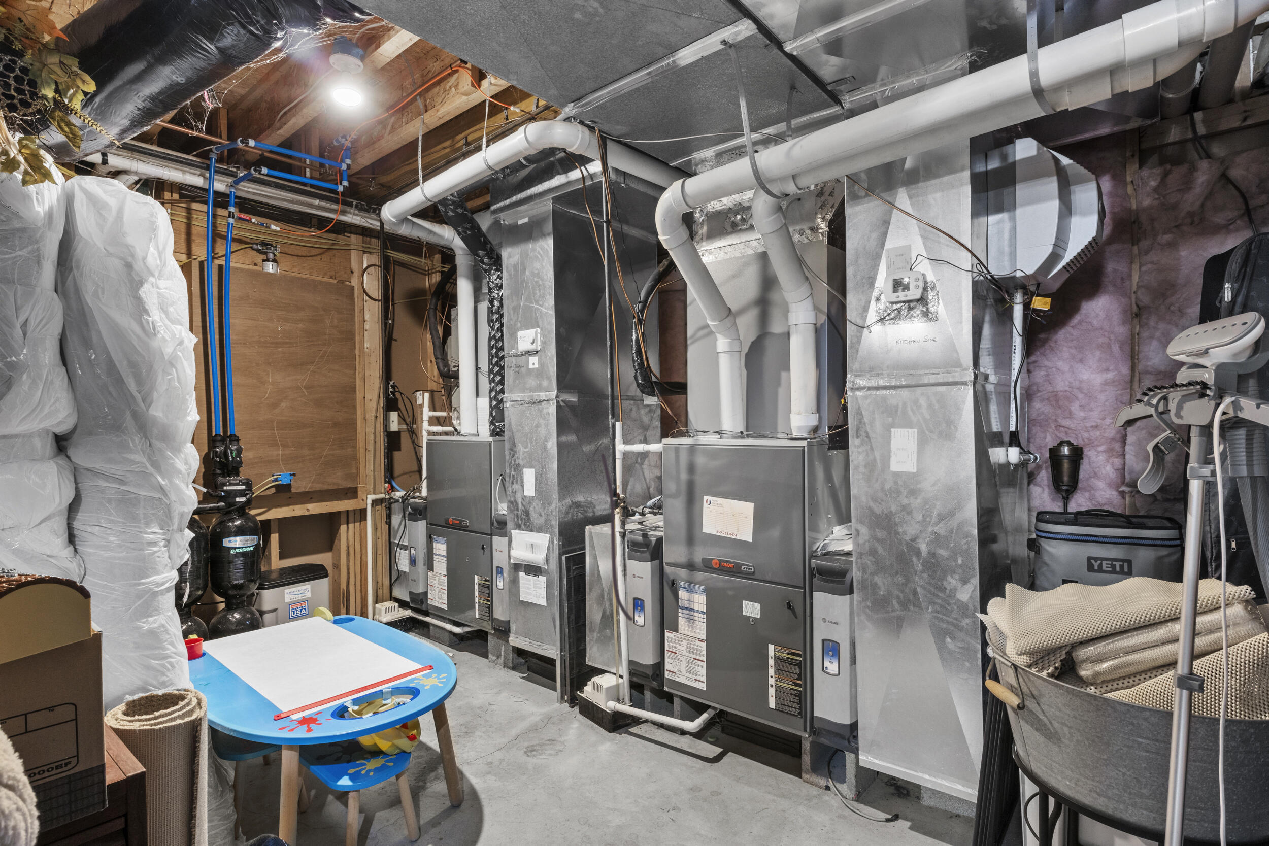 236 E Cambridge Lane