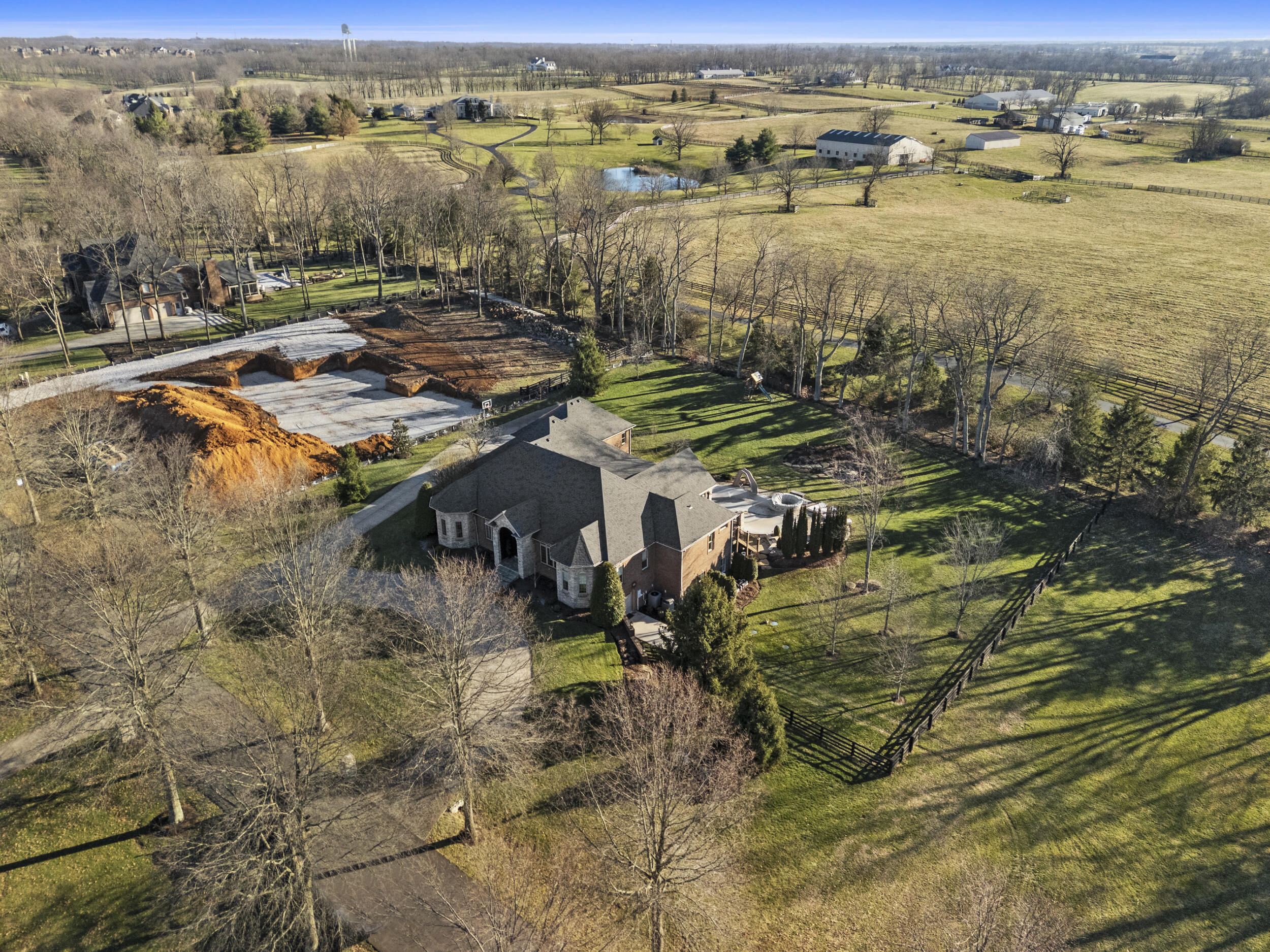 236 E Cambridge Lane