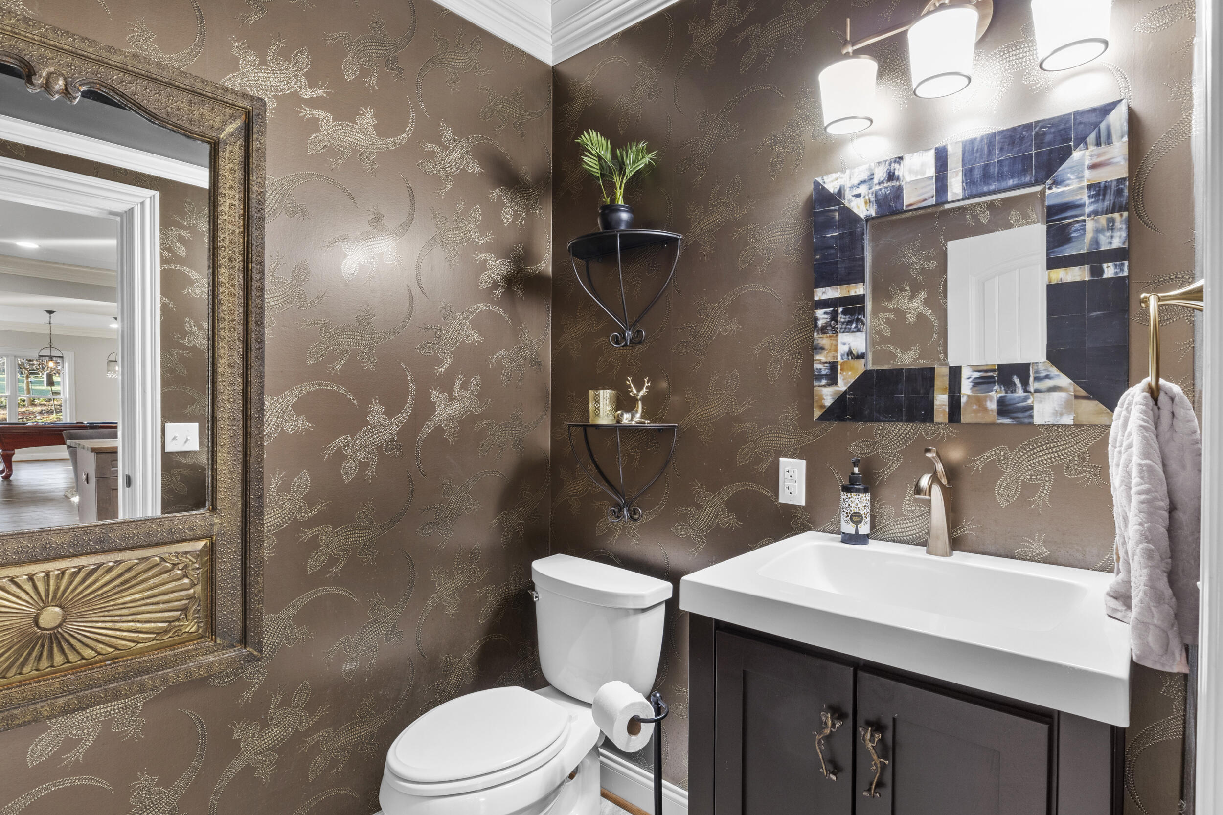 236 E Cambridge Lane