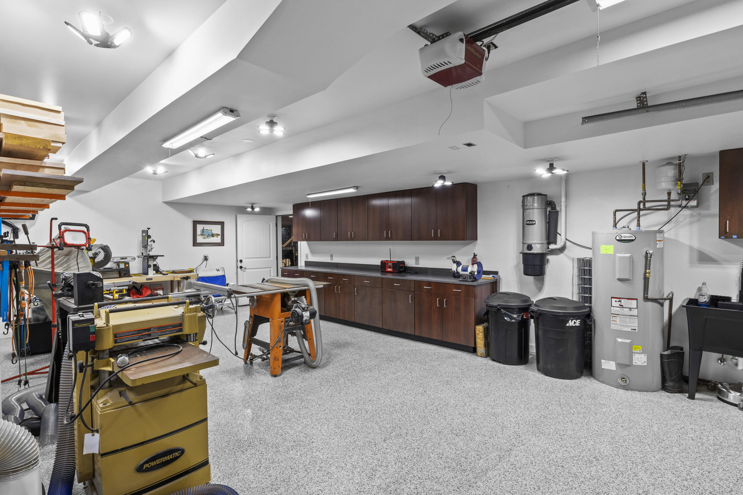 236 E Cambridge Lane