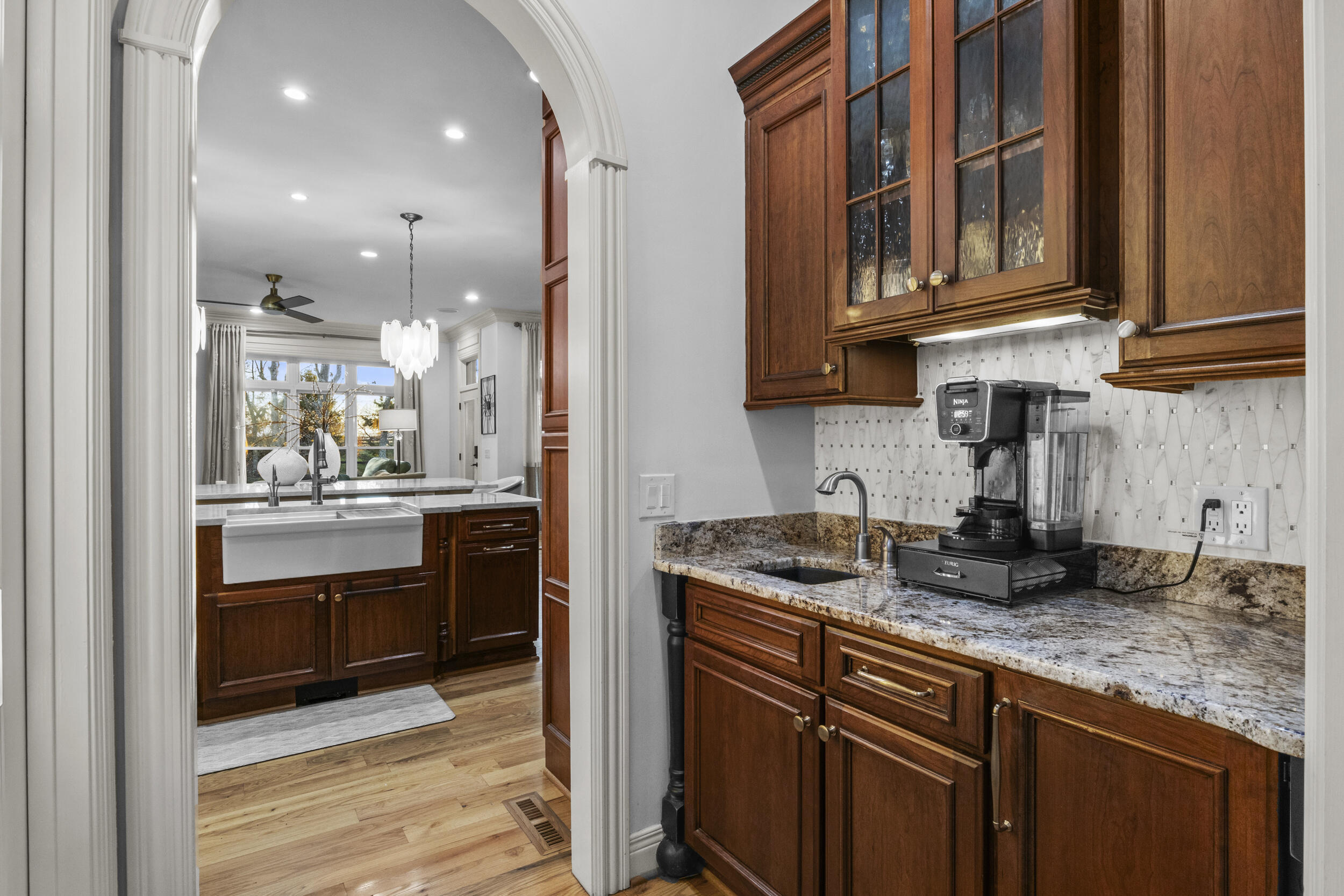 236 E Cambridge Lane