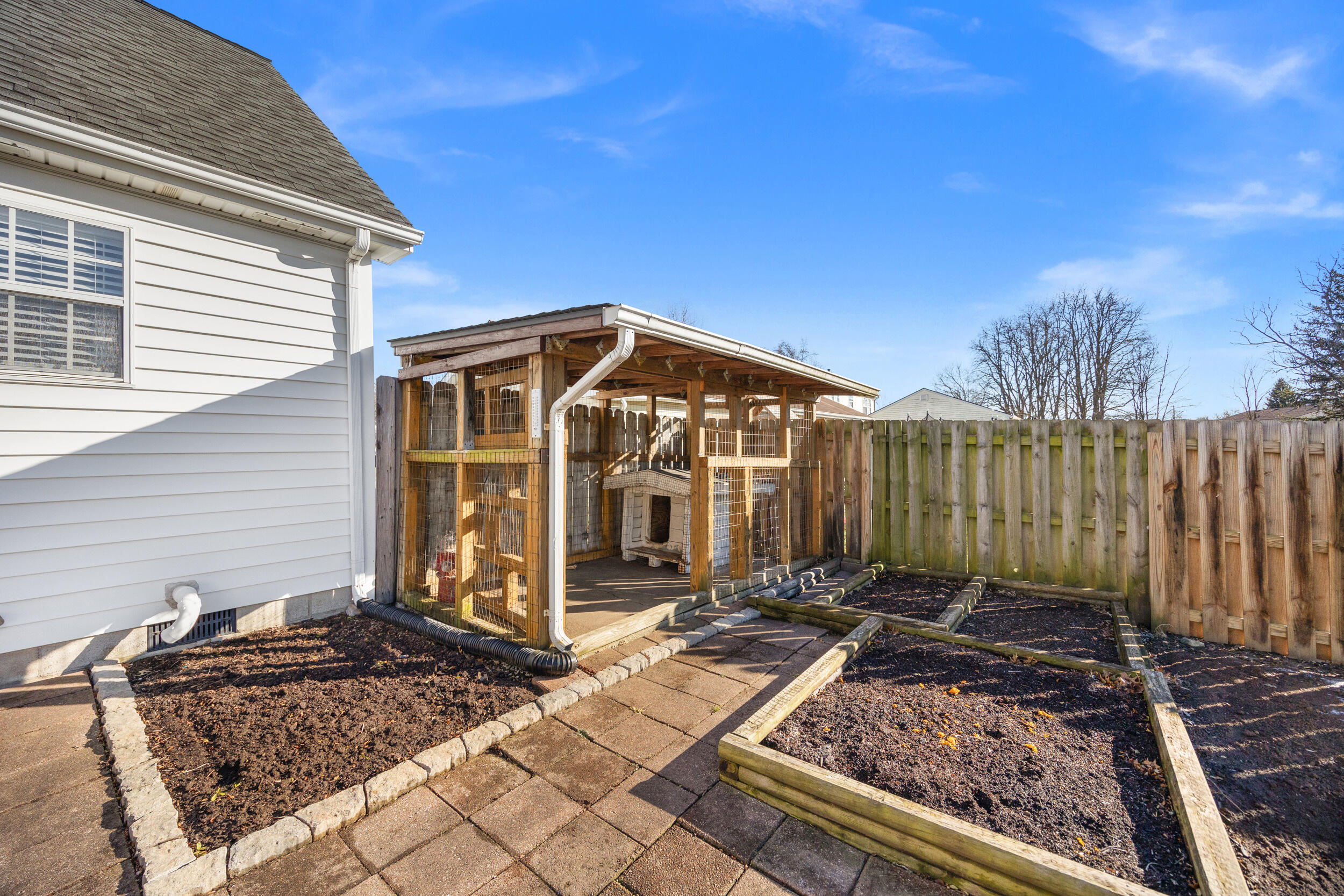 1336 Dorchester Drive