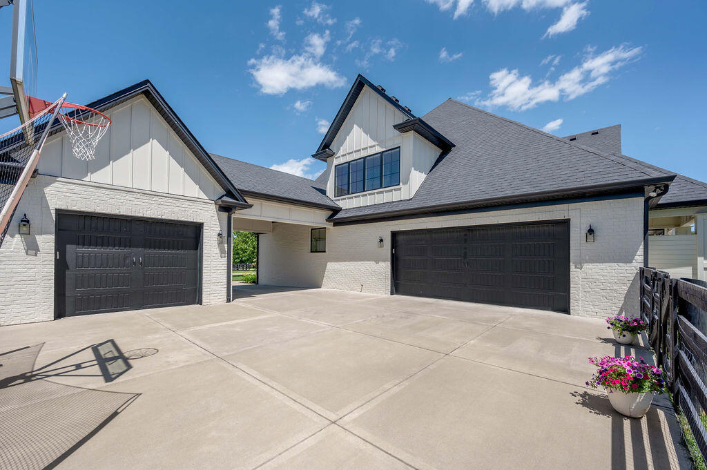 127 Meadow Ridge Drive