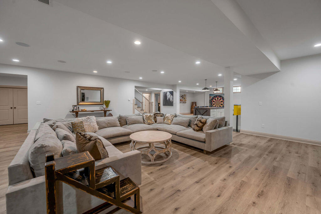 127 Meadow Ridge Drive