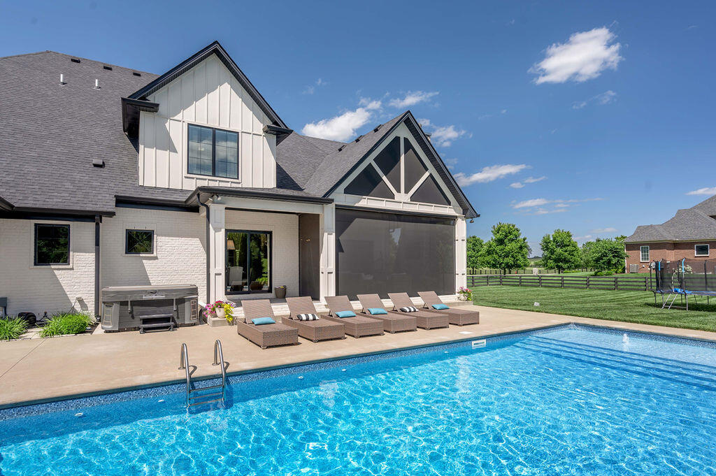 127 Meadow Ridge Drive