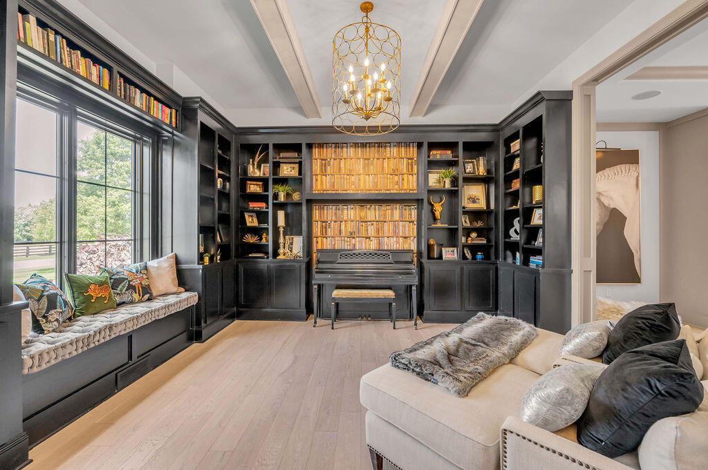 127 Meadow Ridge Drive