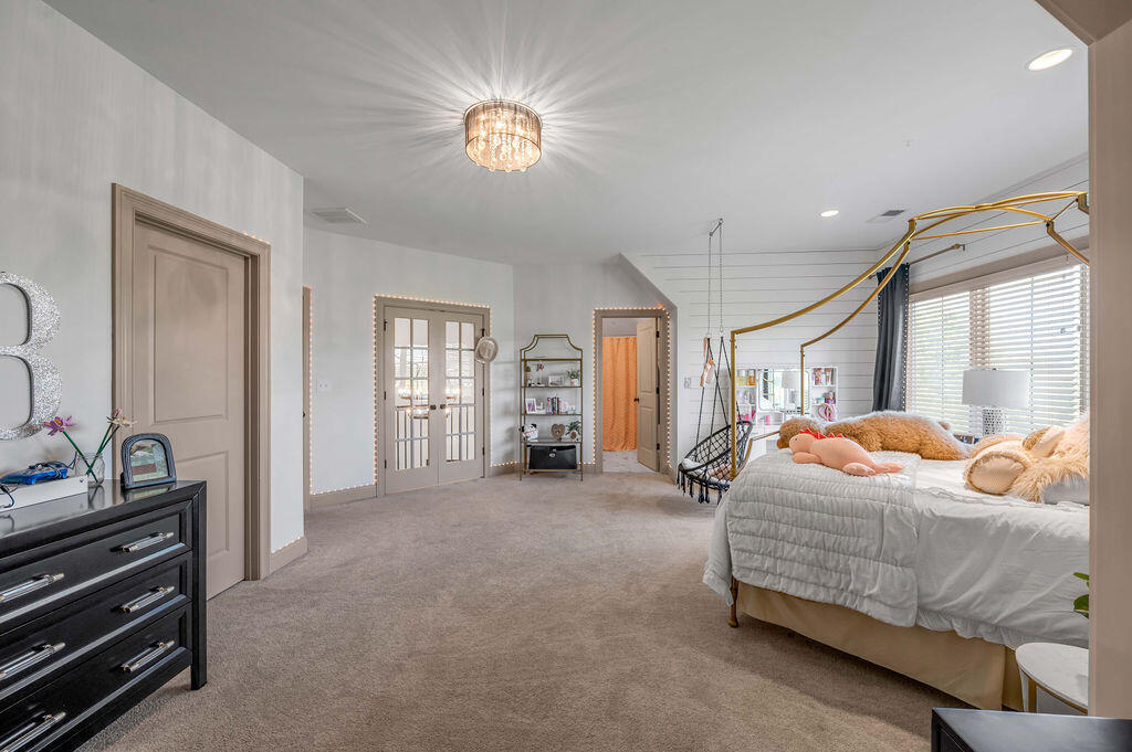 127 Meadow Ridge Drive