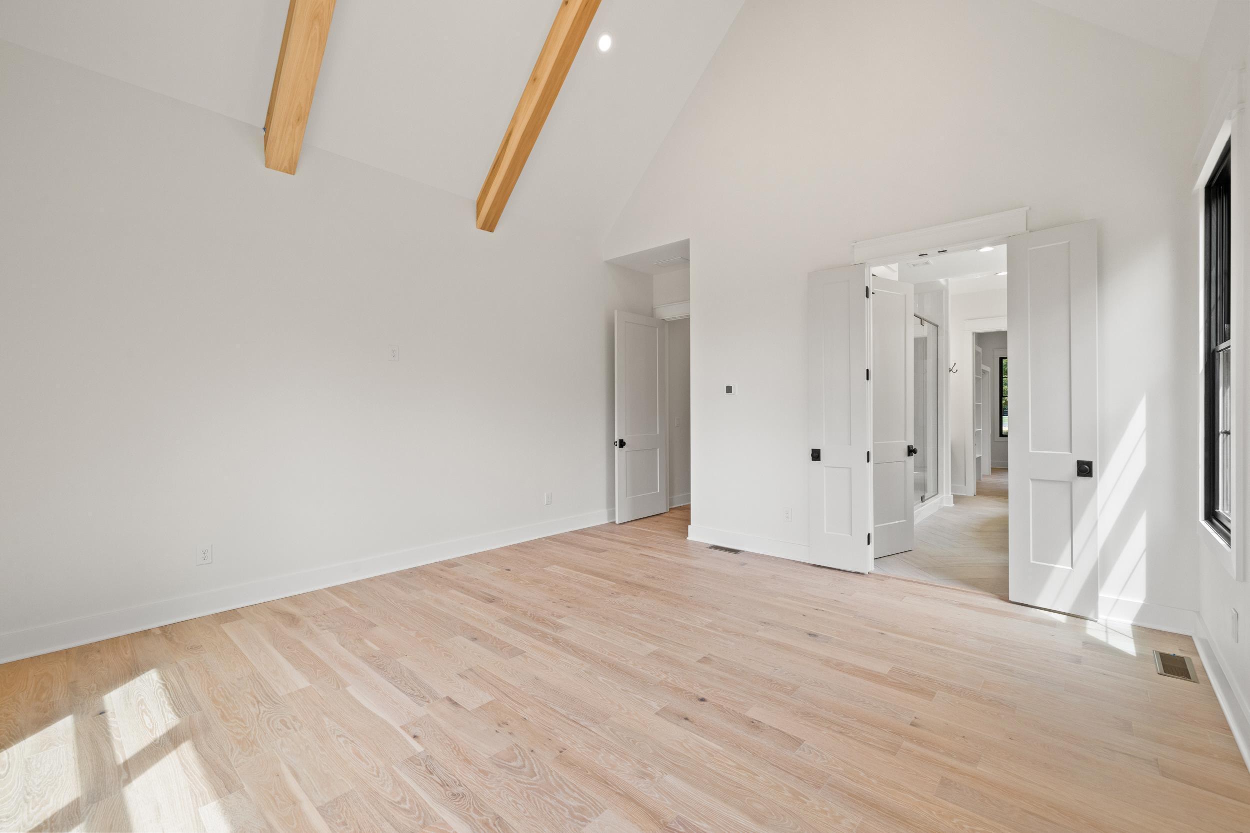 2305 Harrodsburg Road