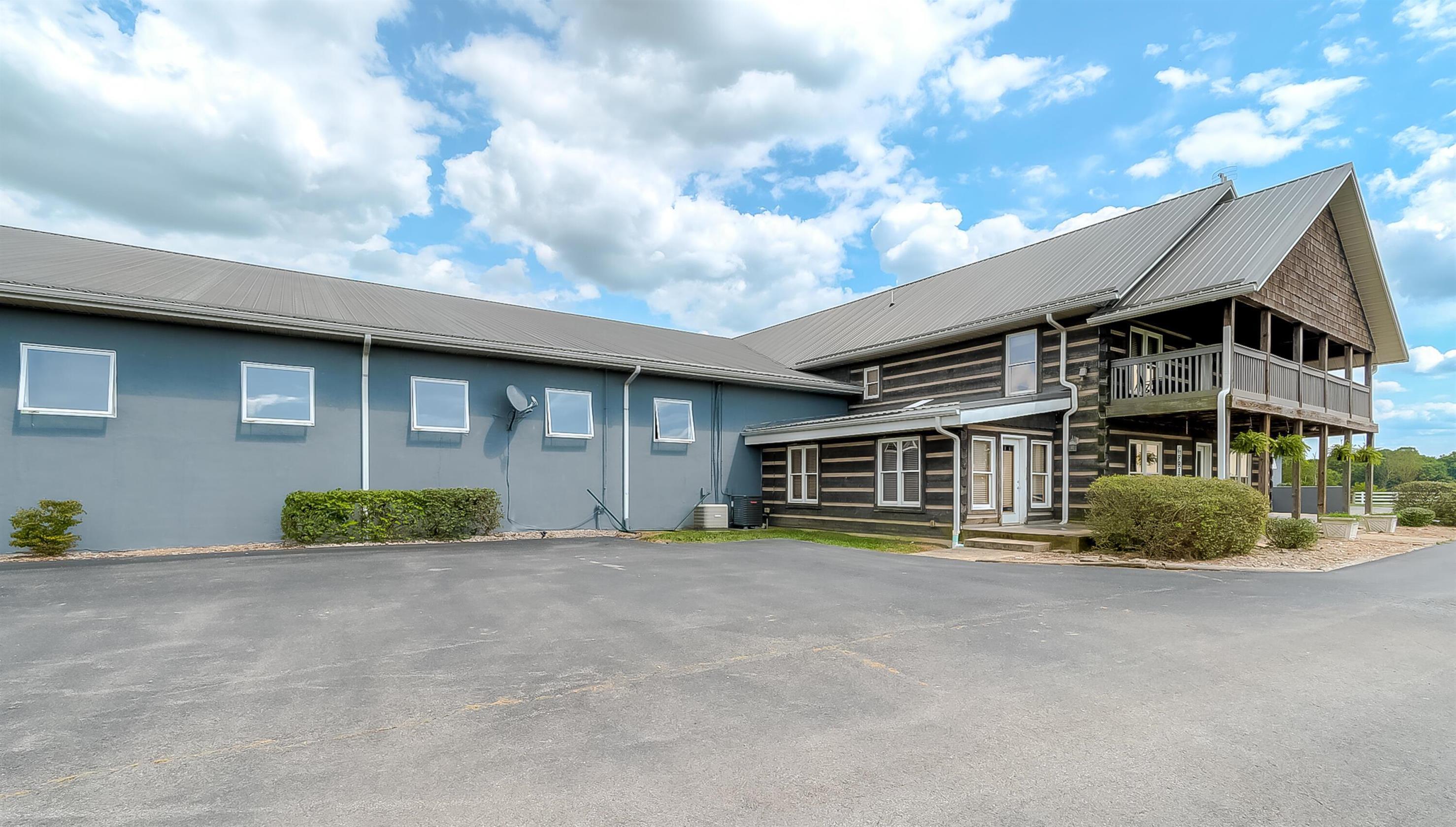 2305 Harrodsburg Road