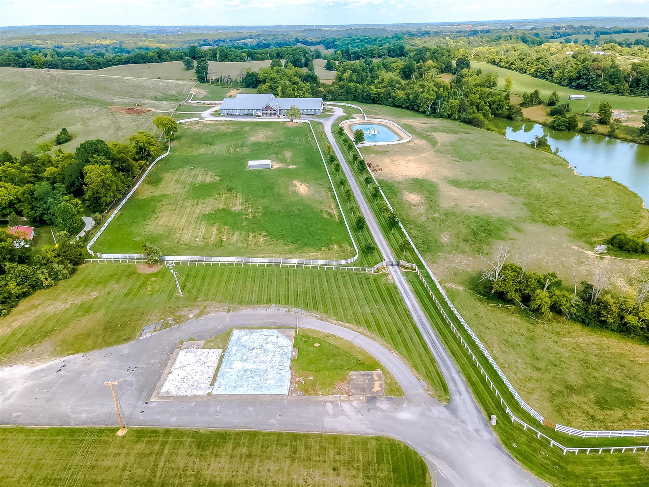 2305 Harrodsburg Road