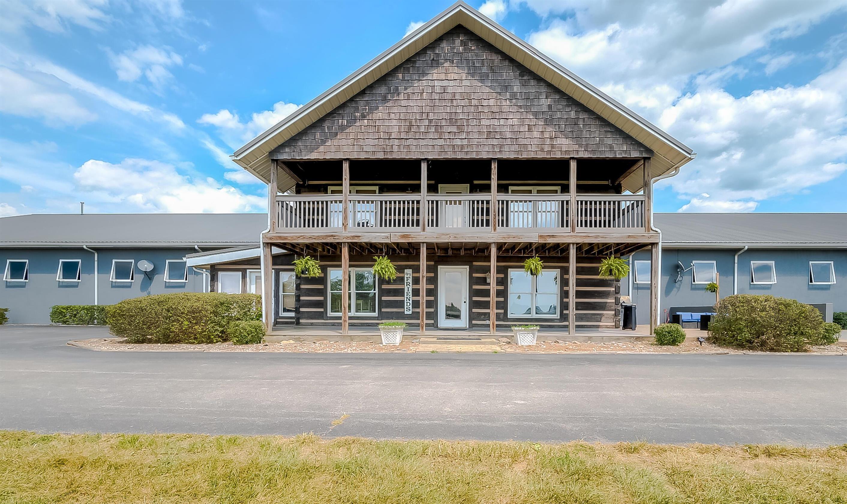 2305 Harrodsburg Road