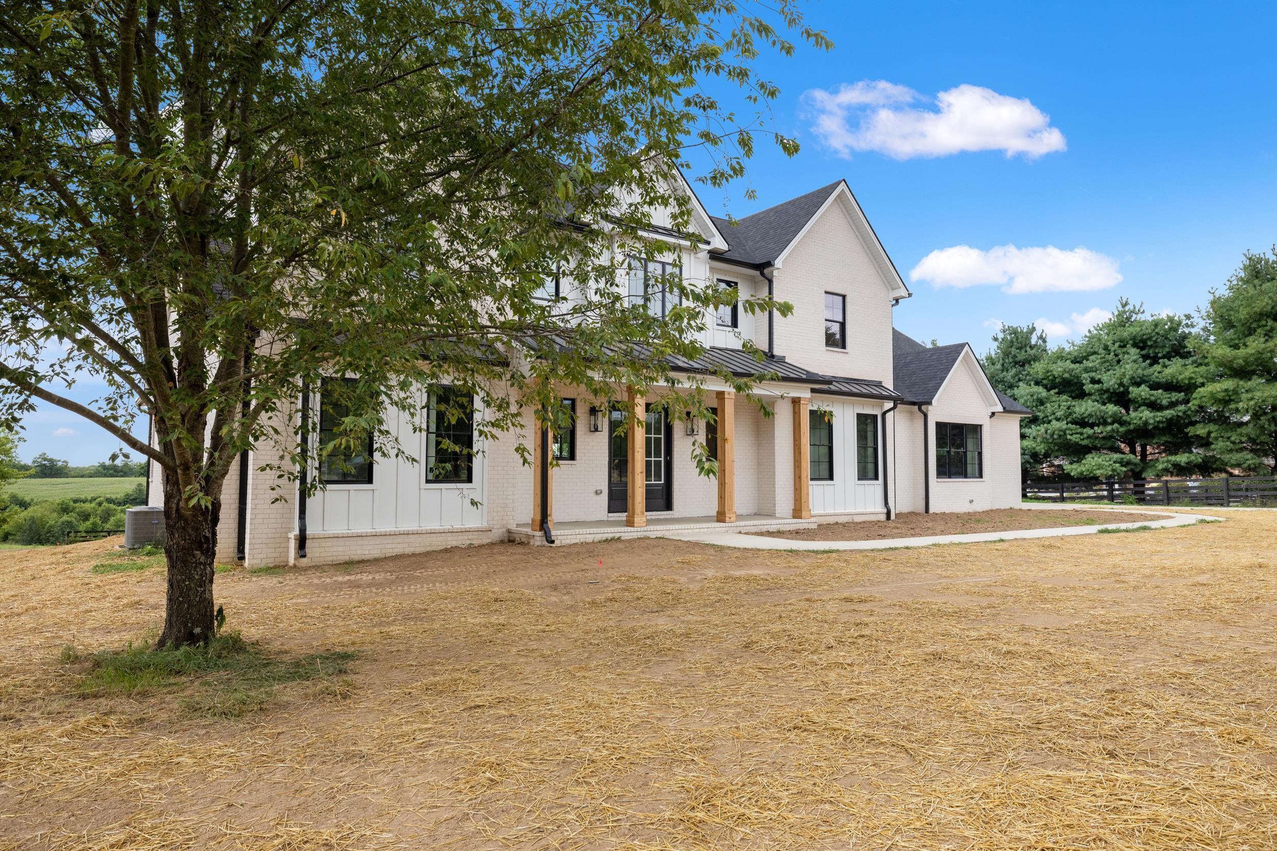 2305 Harrodsburg Road