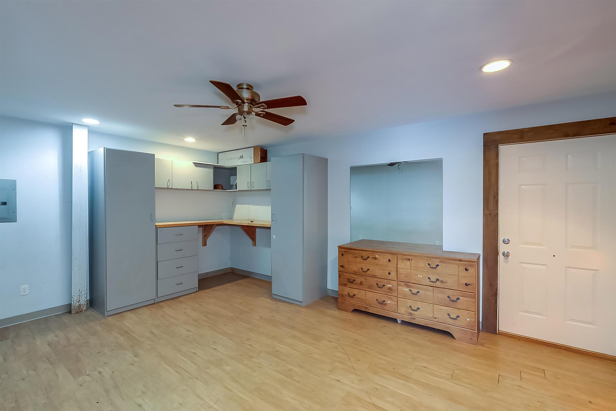 2305 Harrodsburg Road