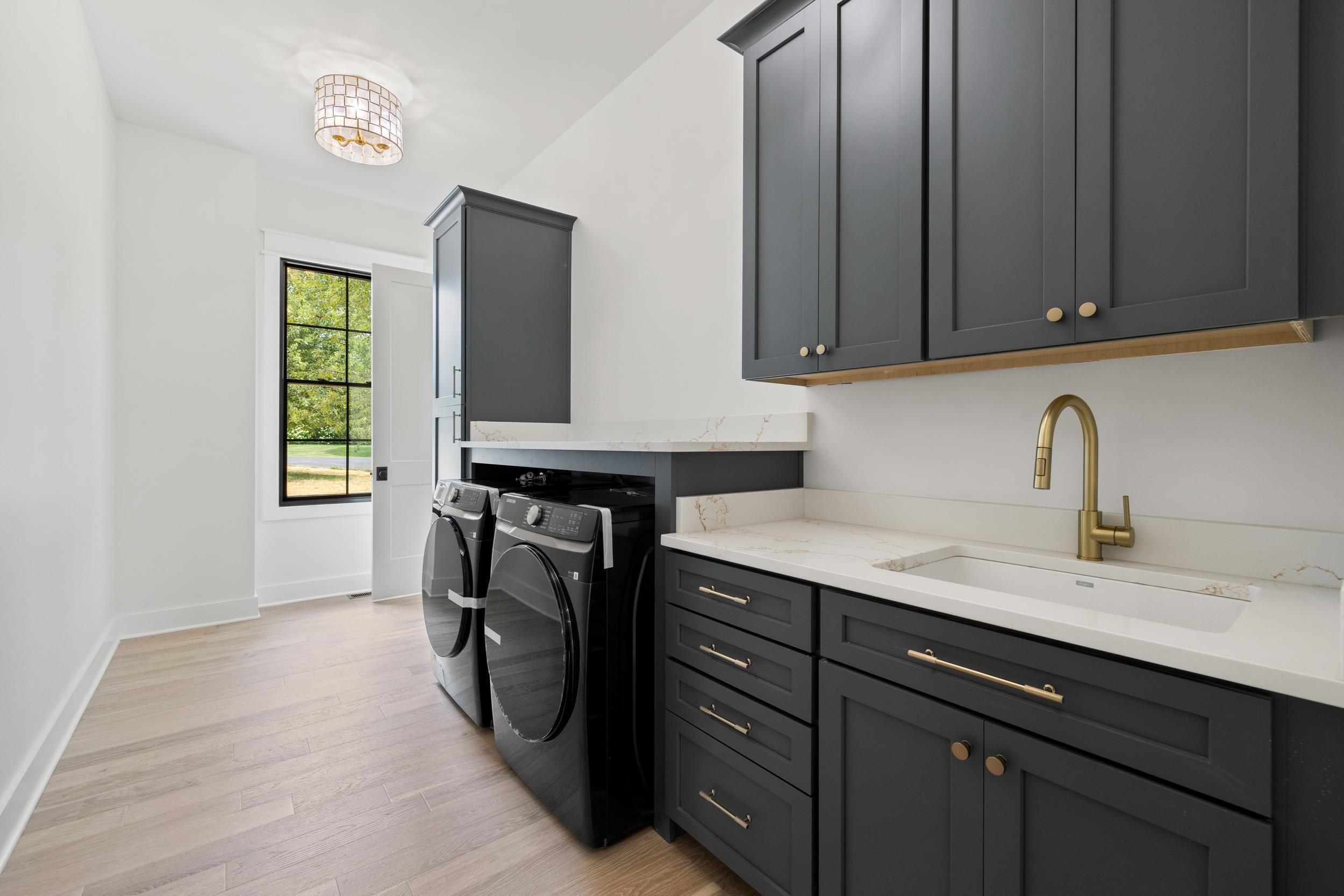 2305 Harrodsburg Road