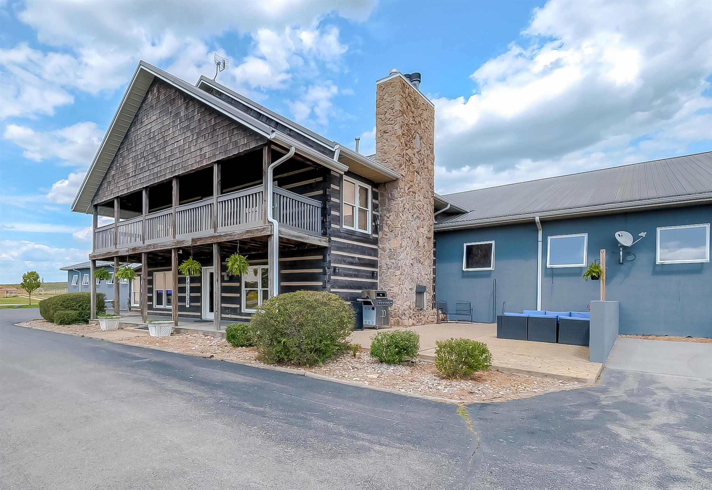 2305 Harrodsburg Road