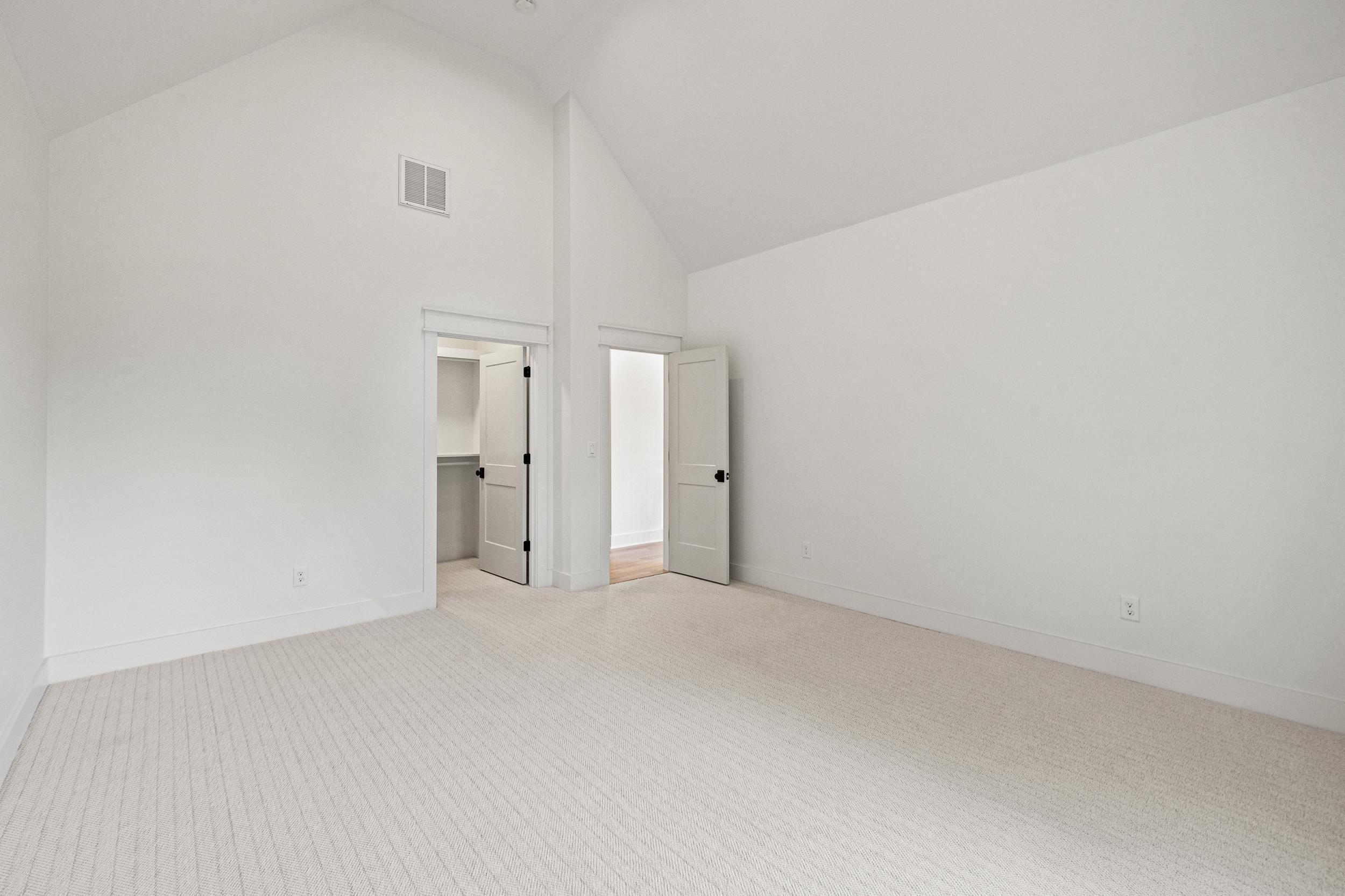 2305 Harrodsburg Road