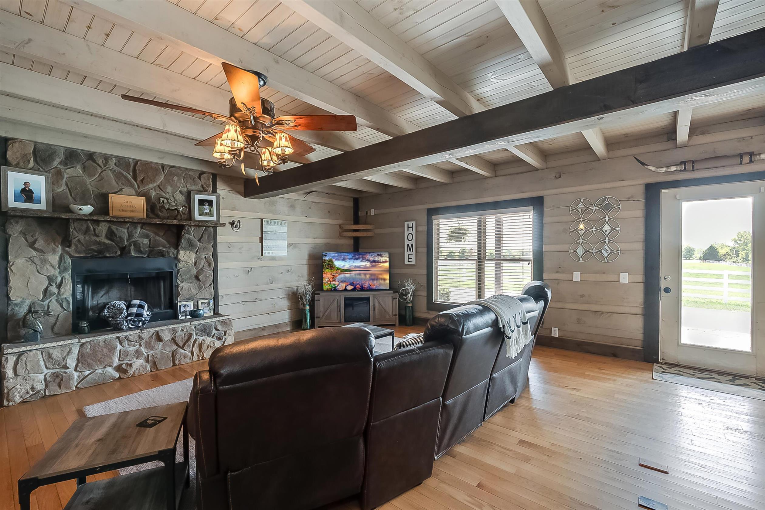 2305 Harrodsburg Road