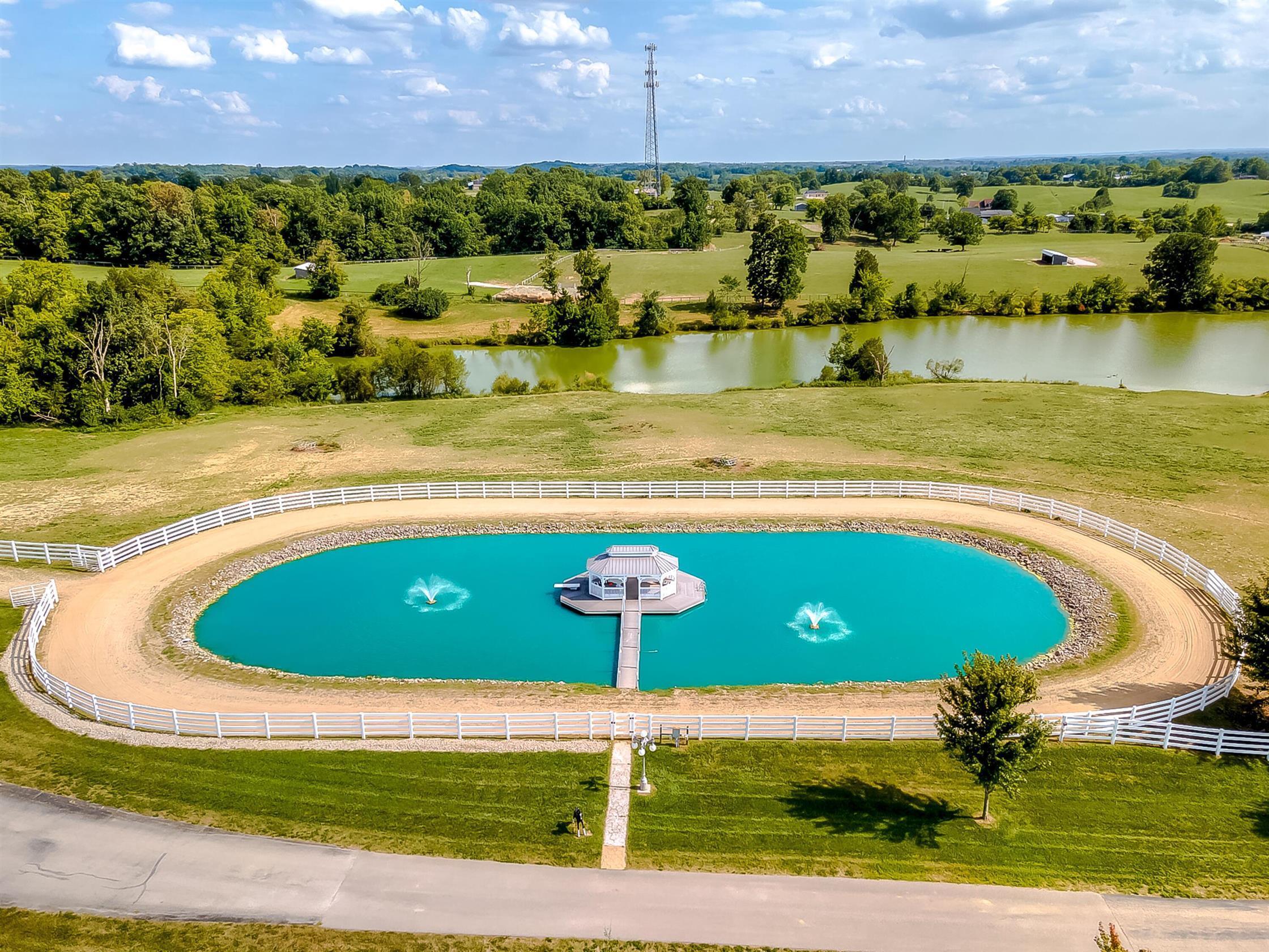 2305 Harrodsburg Road