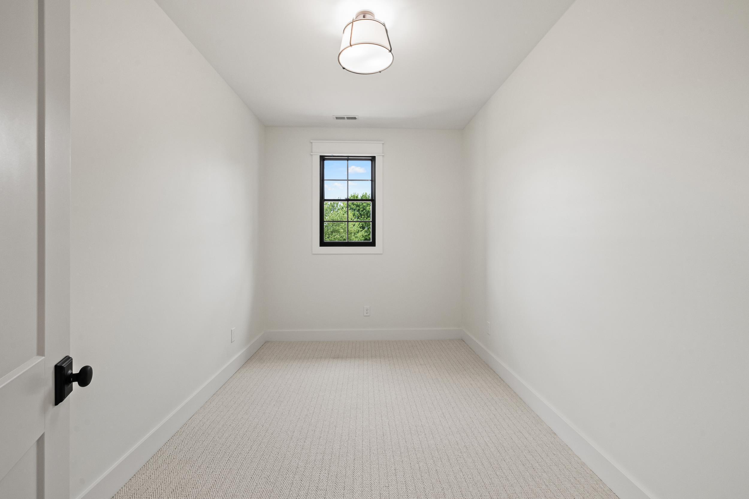 2305 Harrodsburg Road