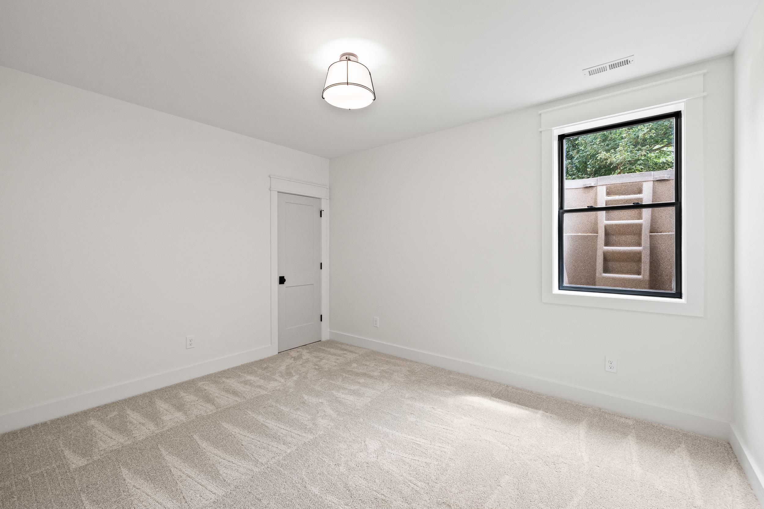 2305 Harrodsburg Road