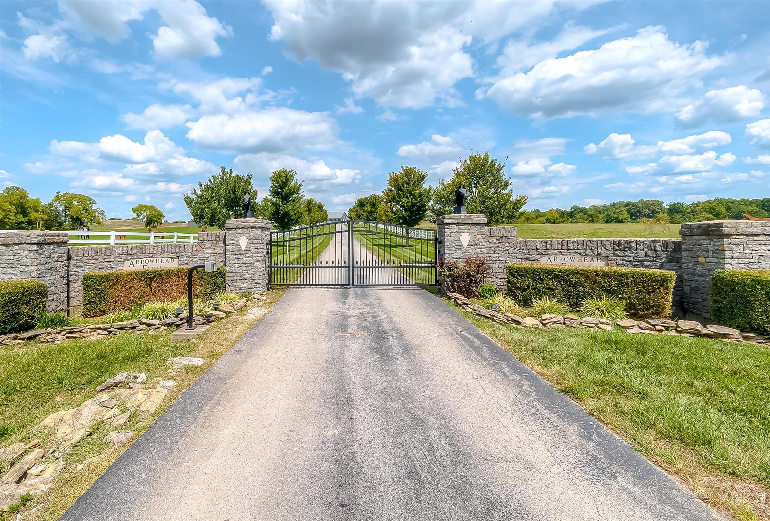 2305 Harrodsburg Road