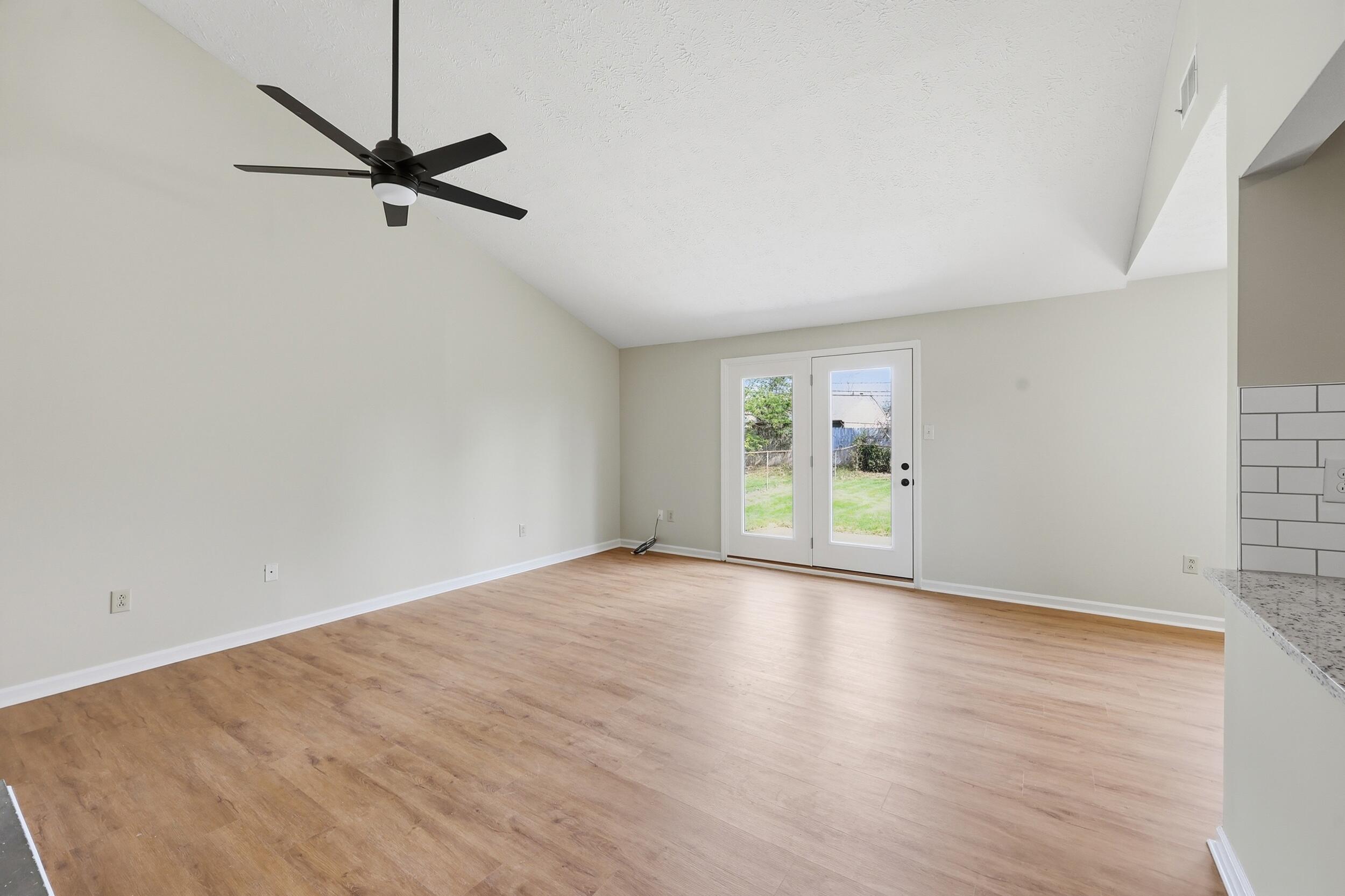 1633 Summerhill Drive