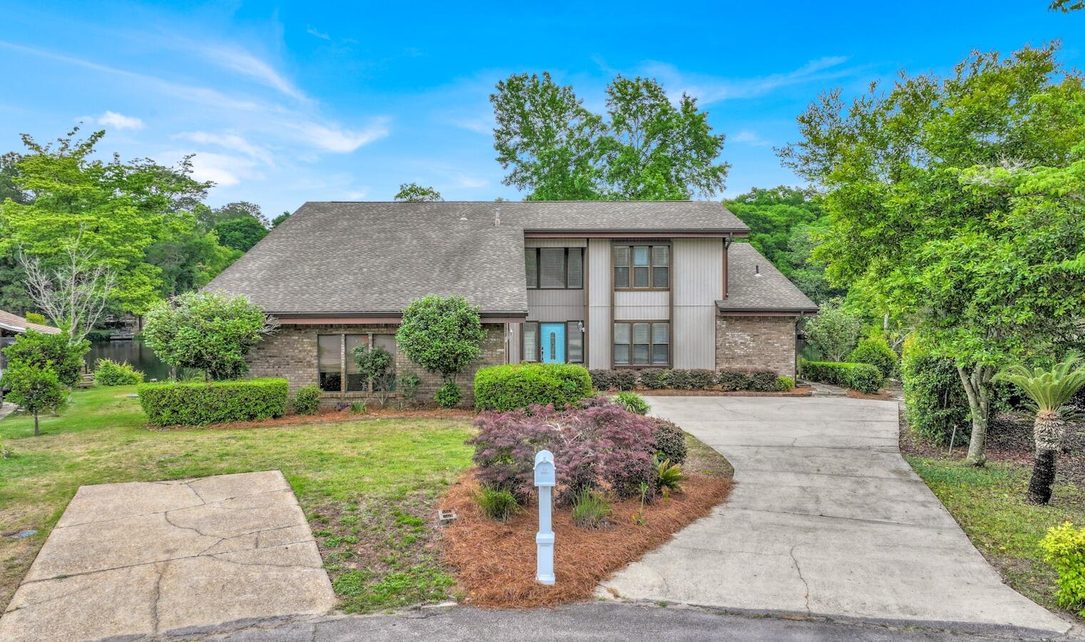 645 Carr Drive