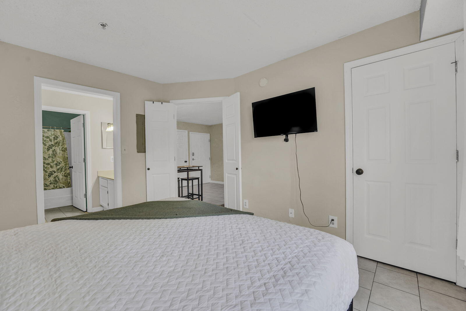 200 Sandestin Lane APT 612