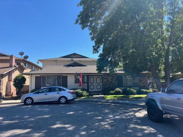 880 Canfield CT
