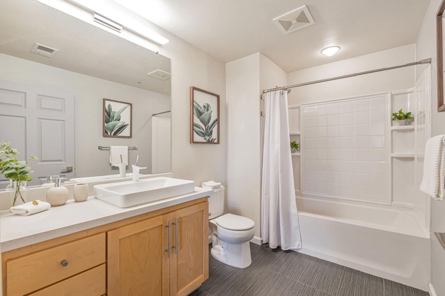 800 North 8th Street 311