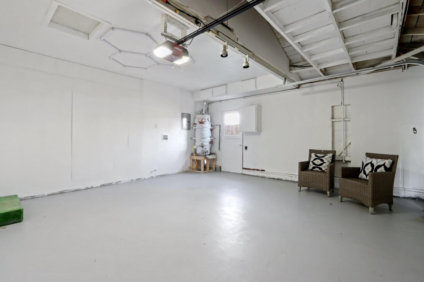 33359 University Drive