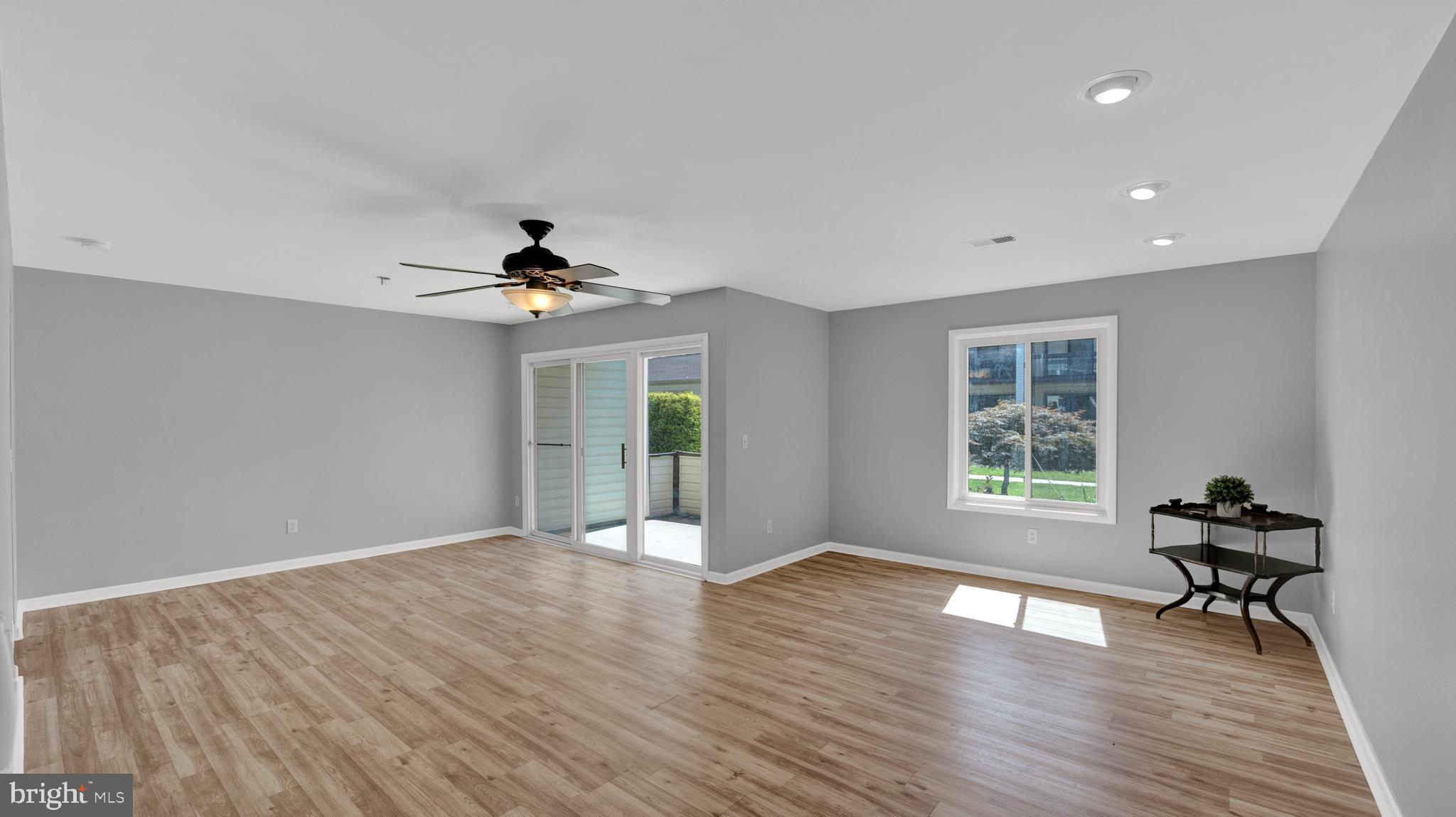 5 S AVON DRIVE
