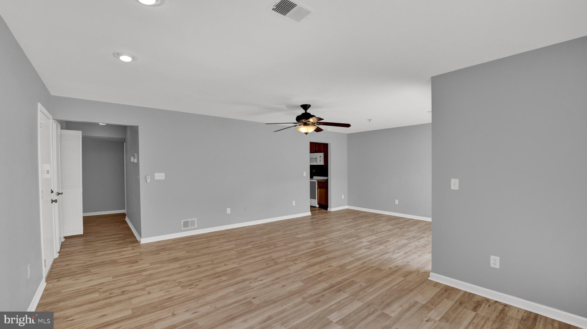 5 S AVON DRIVE
