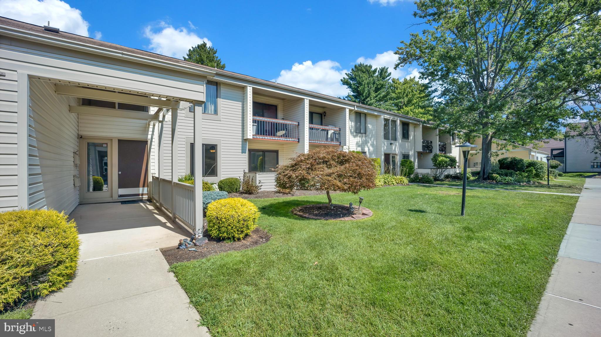 5 S AVON DRIVE