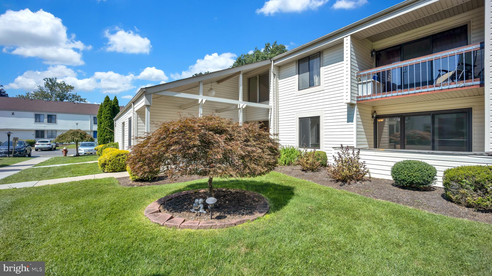 5 S AVON DRIVE