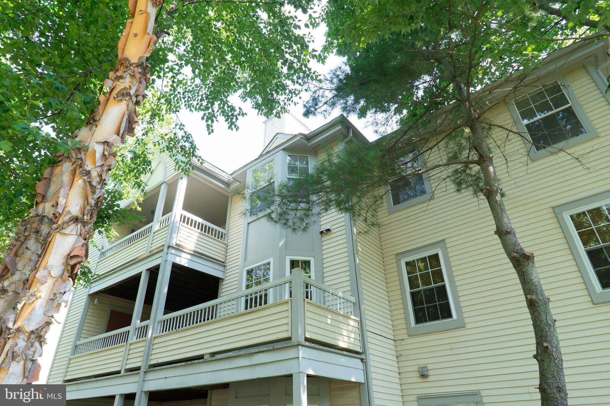 120 Acadia COURT Unit: 10