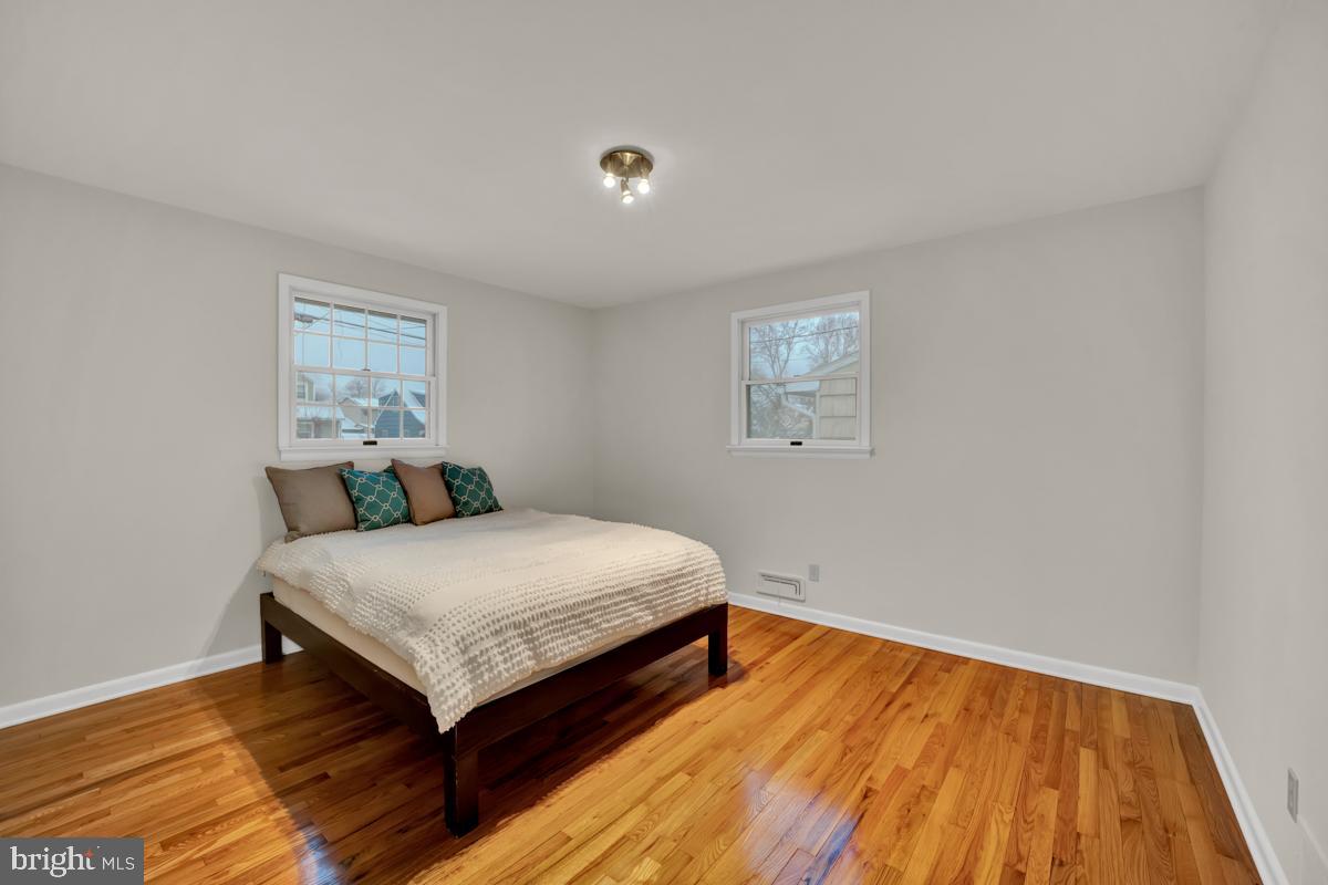 84 Berwyn PLACE
