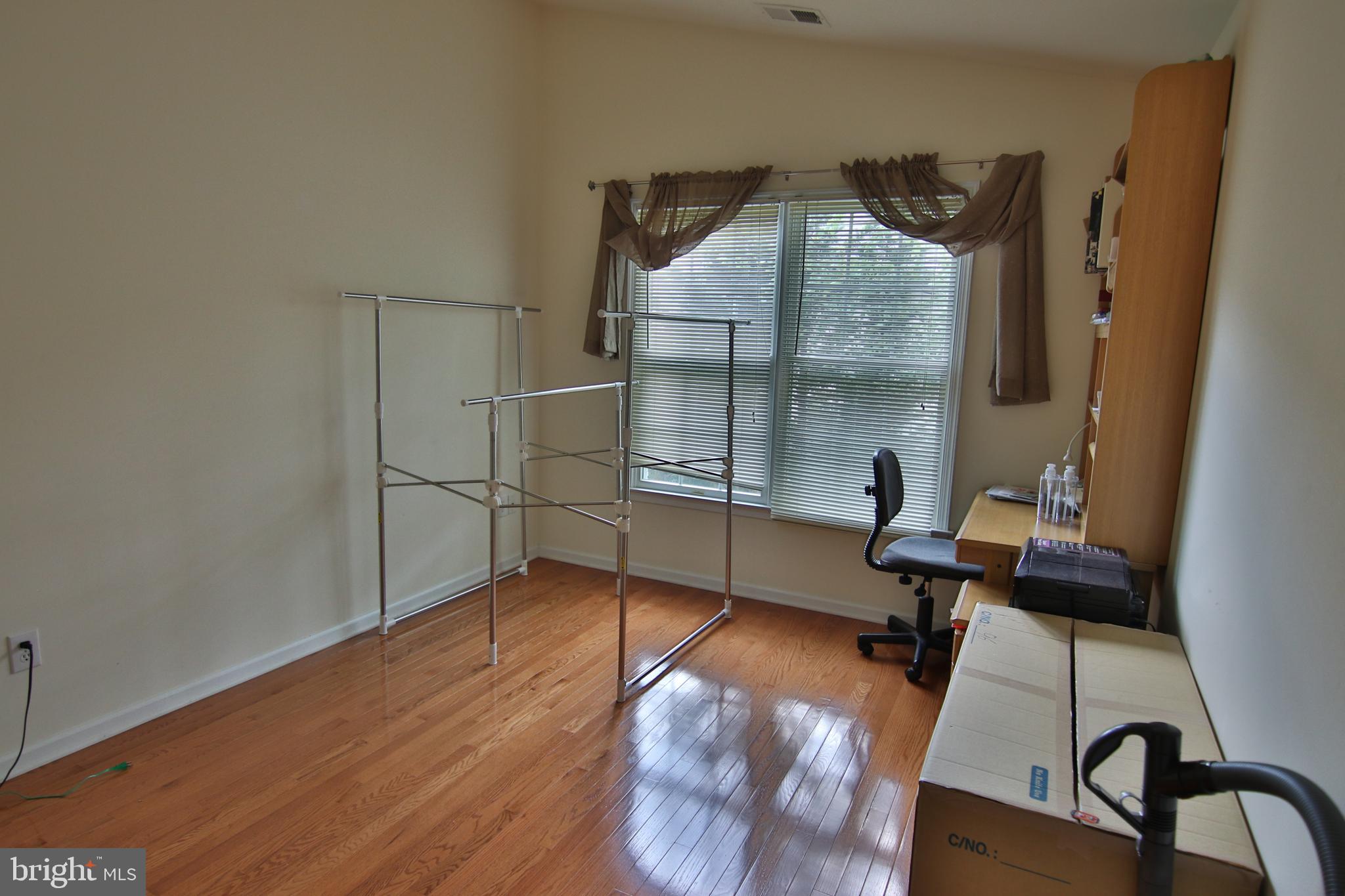 8 Wedgewood Ct