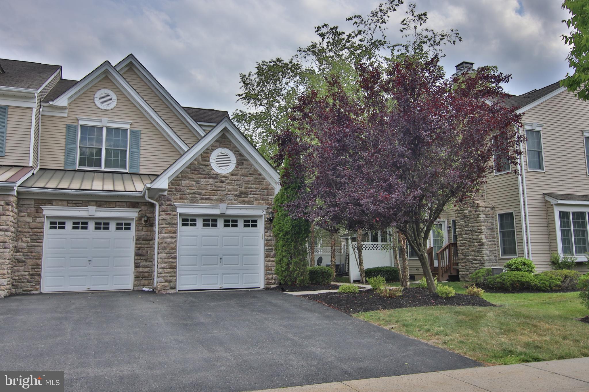 8 Wedgewood Ct