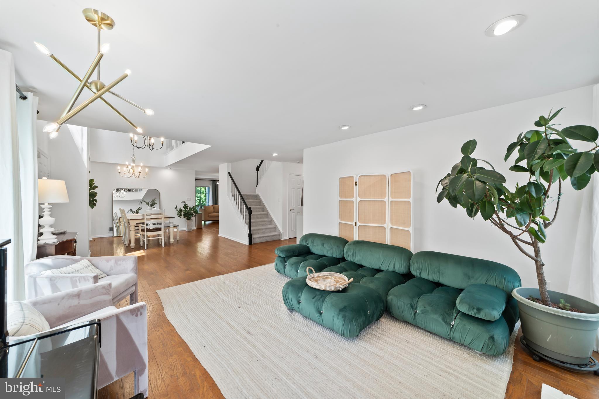 11 Aldgate Ct