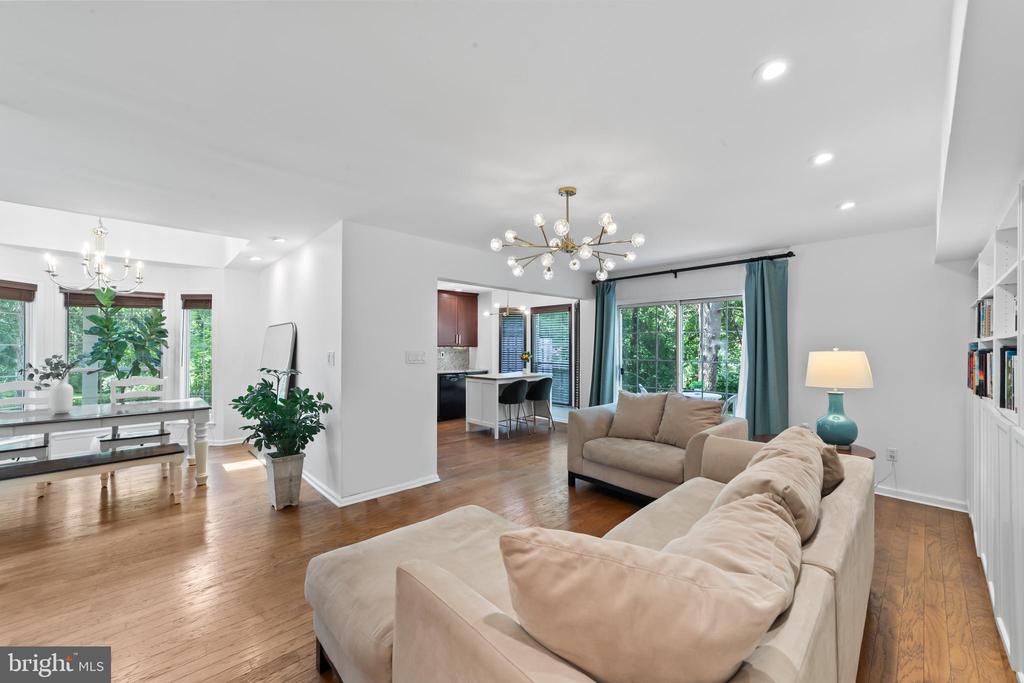 11 Aldgate Ct