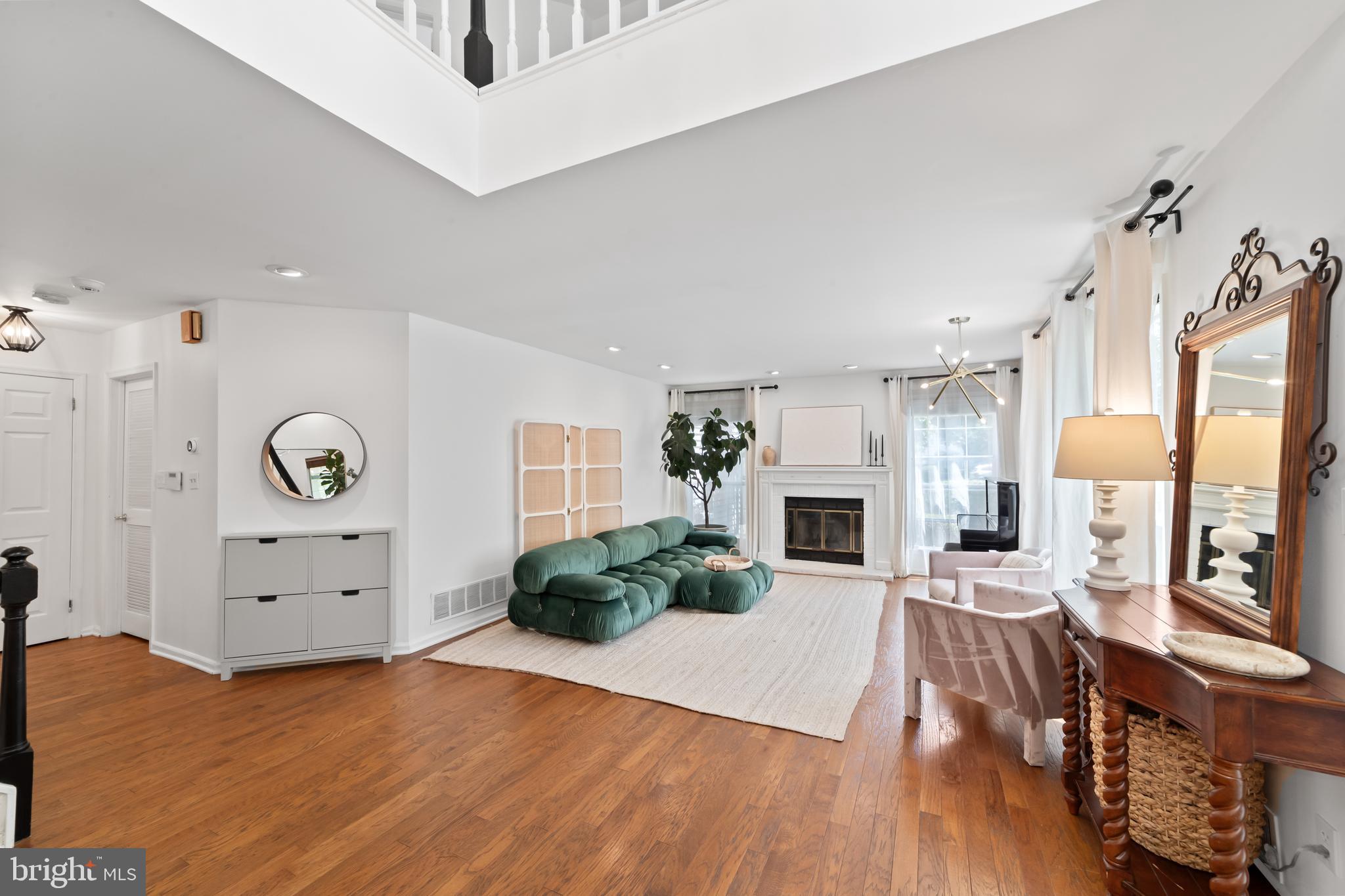 11 Aldgate Ct