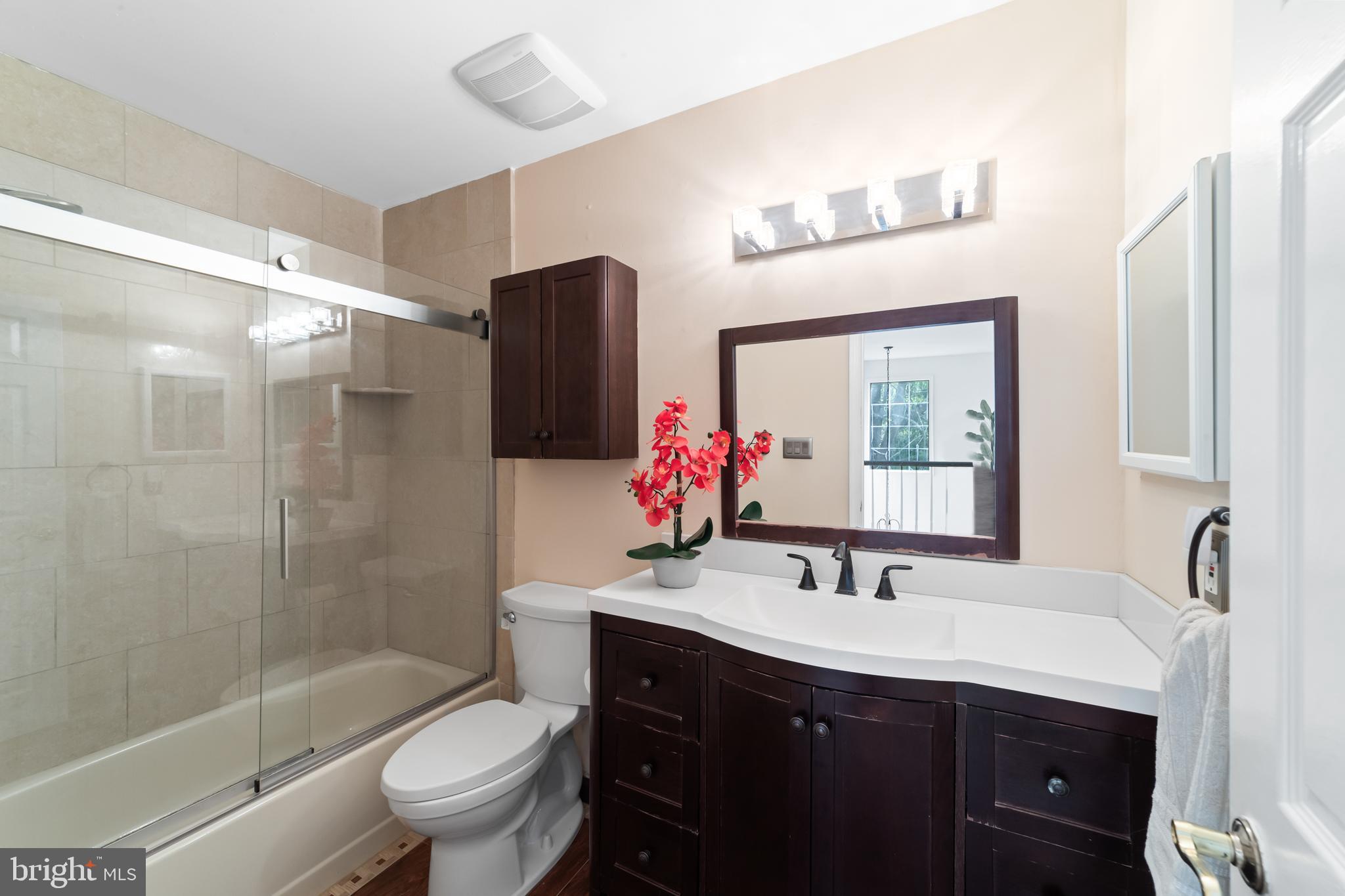 11 Aldgate Ct