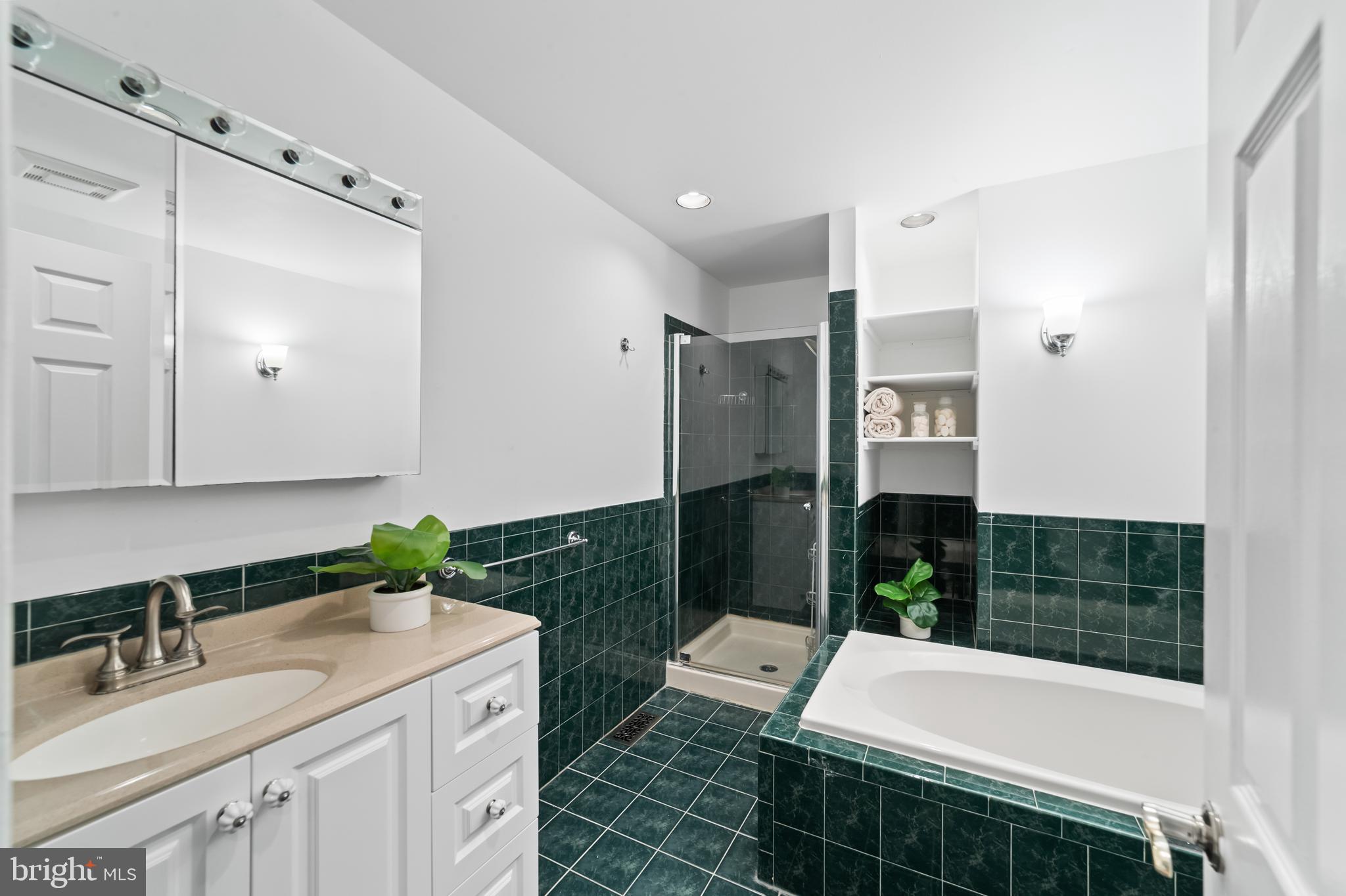 11 Aldgate Ct