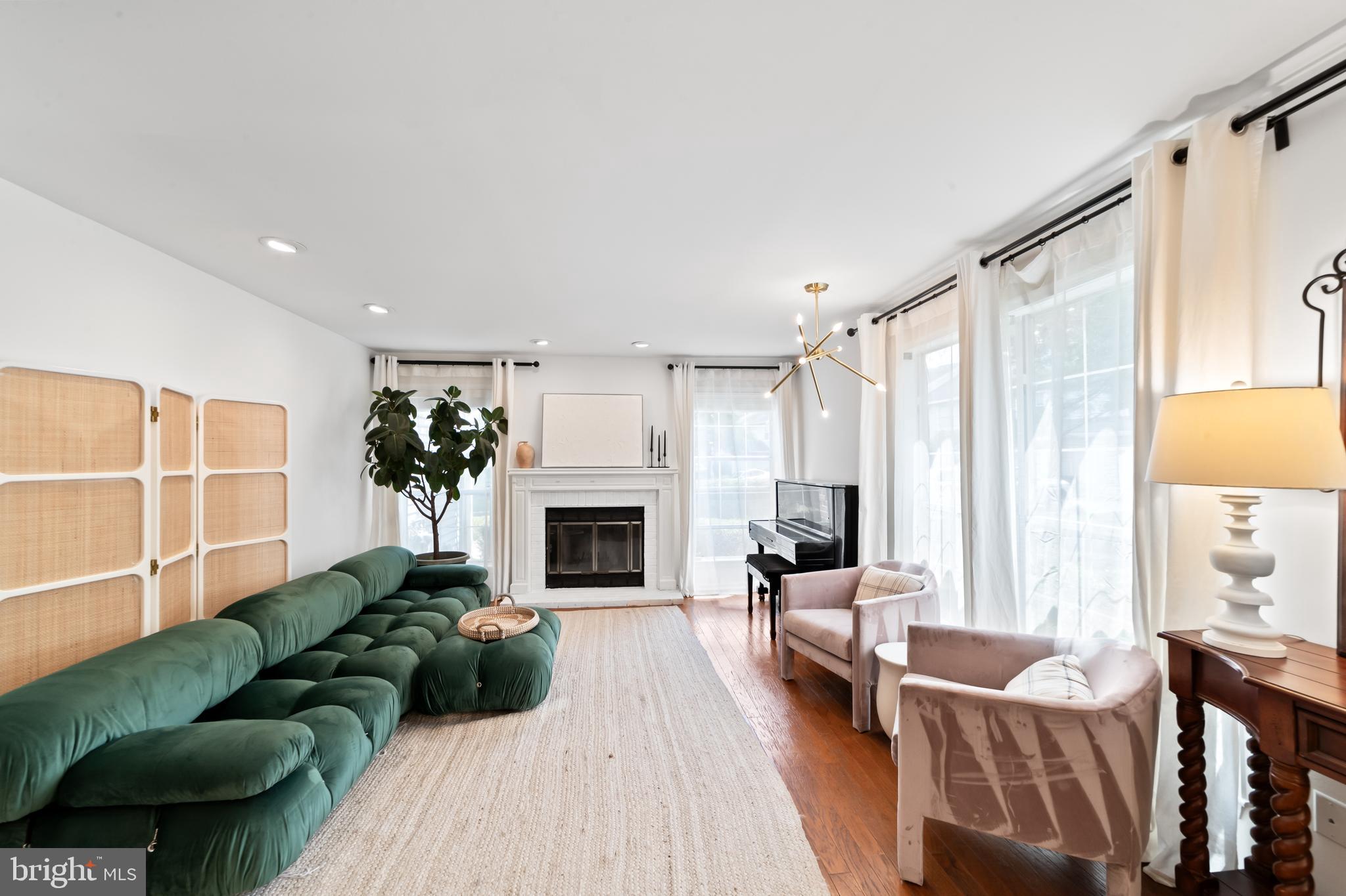 11 Aldgate Ct