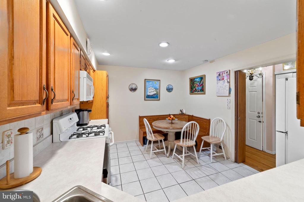 25 Exeter Ct