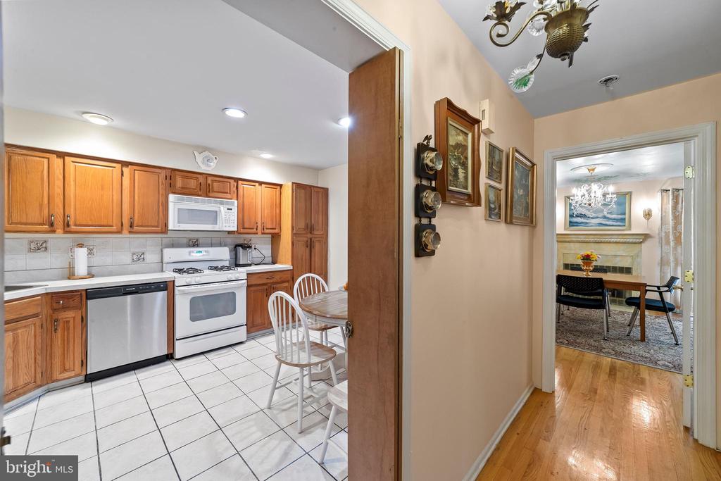 25 Exeter Ct