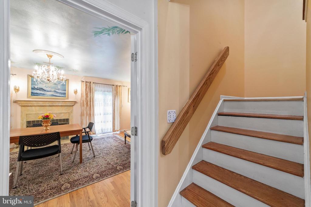 25 Exeter Ct