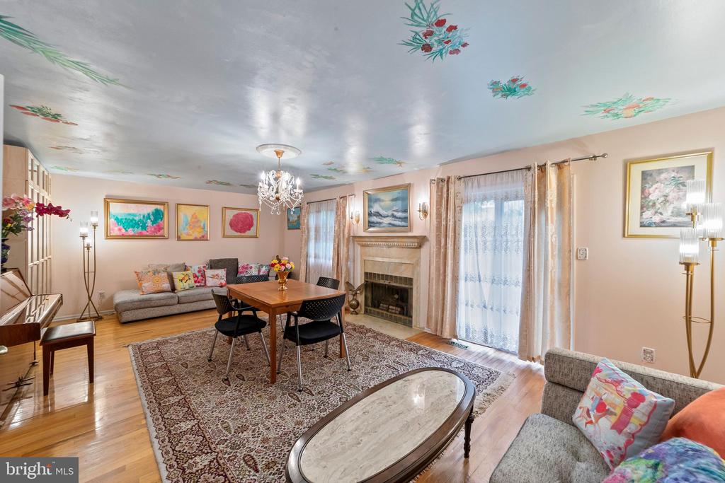 25 Exeter Ct